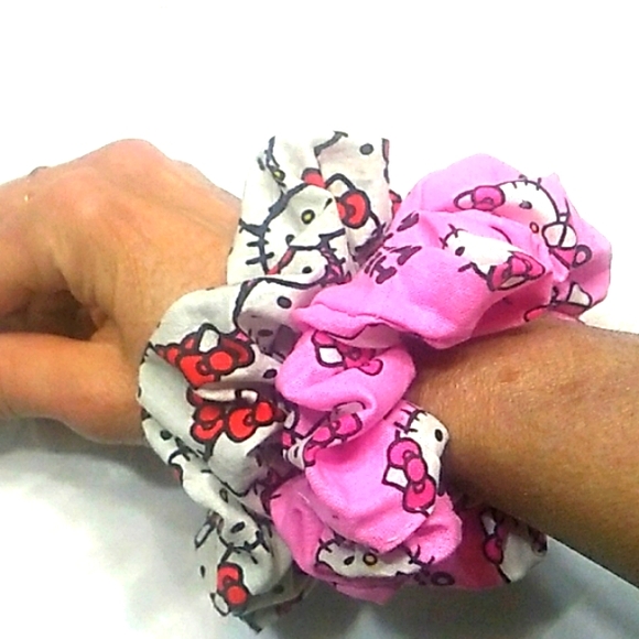 Hello kitty scrunchies - Picture 3 of 3